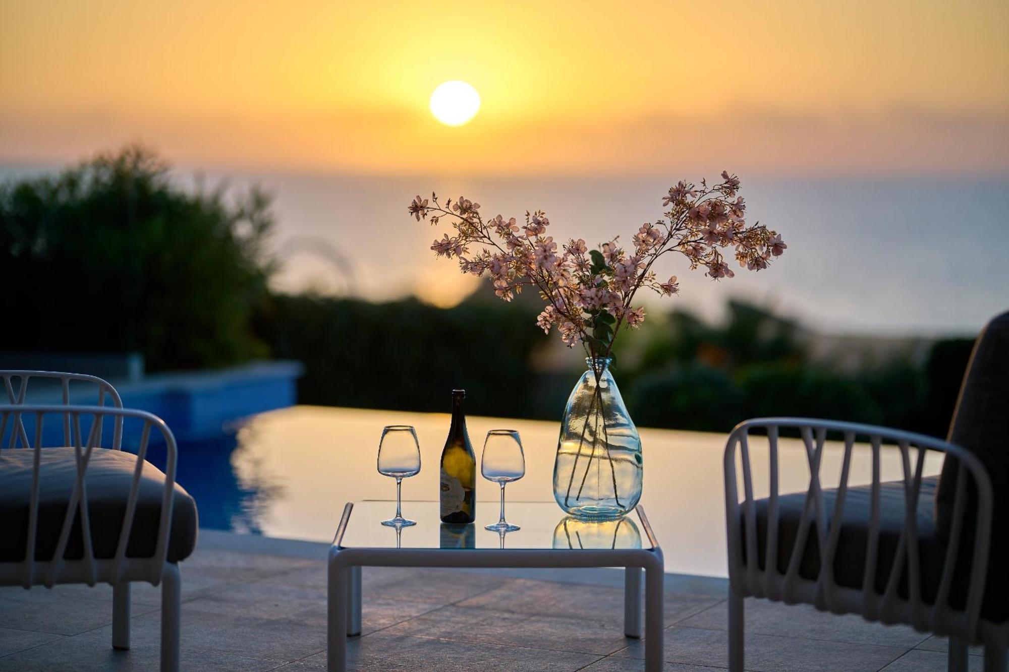 Olymp Luxury Villa D - Luxury Escape With Direct Beach Access And Unique Sunsets بافوس الغرفة الصورة